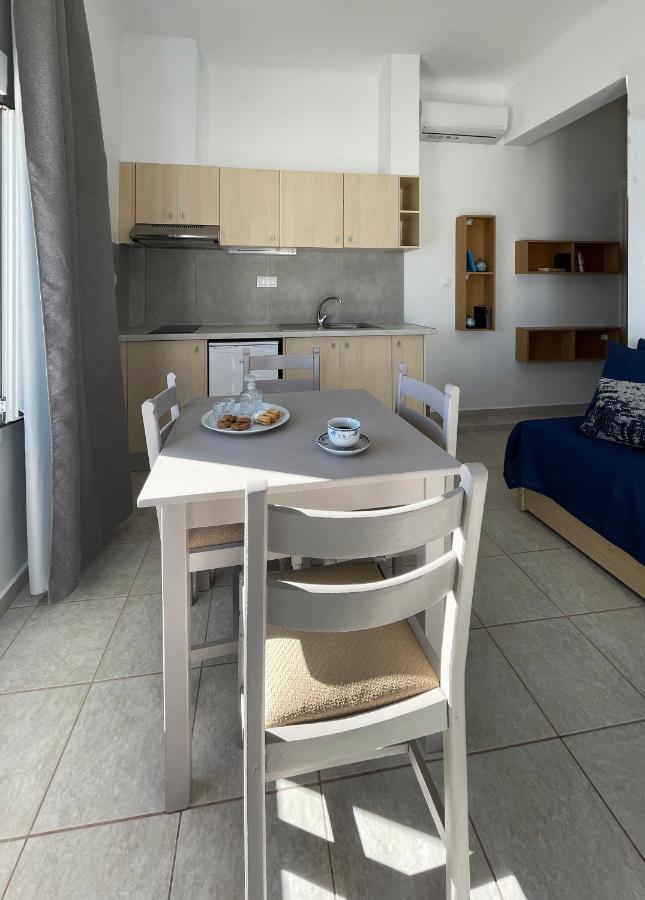Vista Mare Appartement Koutsourás Buitenkant foto